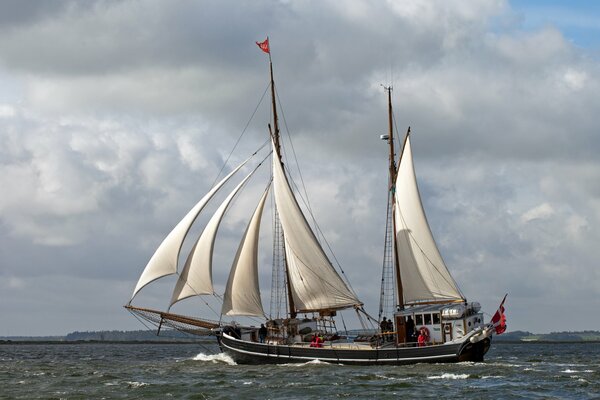 The sailing ship galeas plows the expanses of the ocean