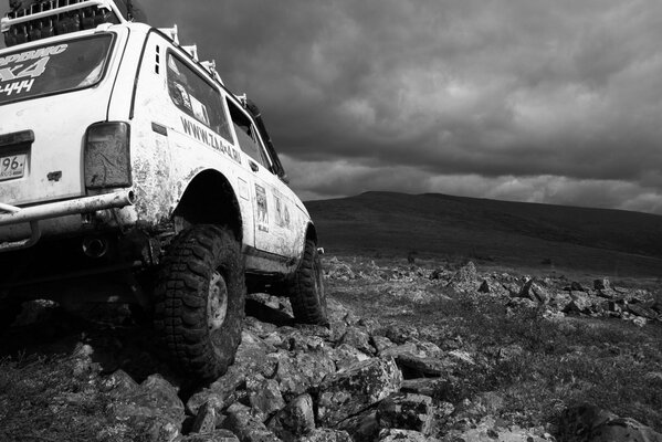 A car with the region of the Sverdlovsk region on the mountain