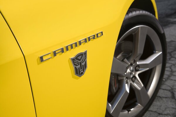 Chevrolet Camaro Bumblebee comme du film Transformers