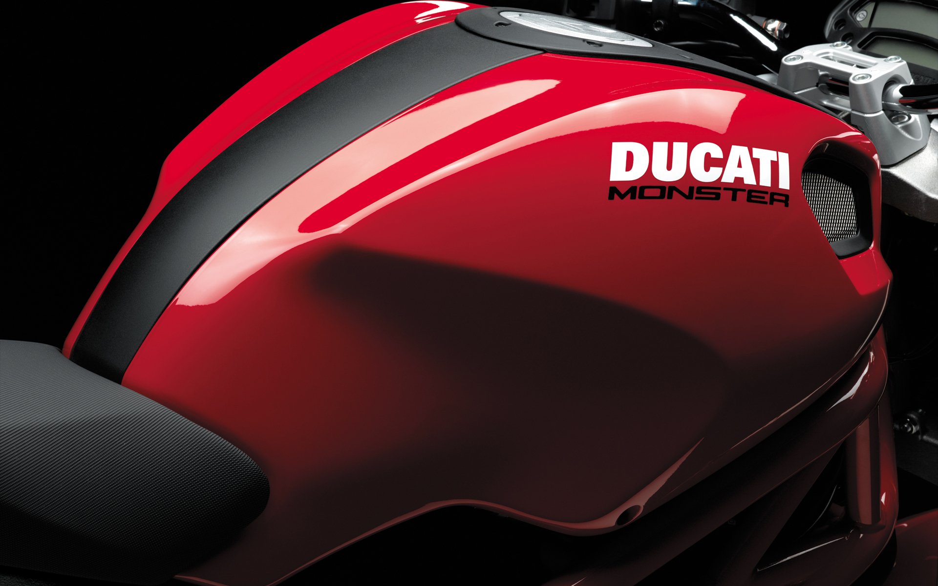 ducati monstruo 696 rojo