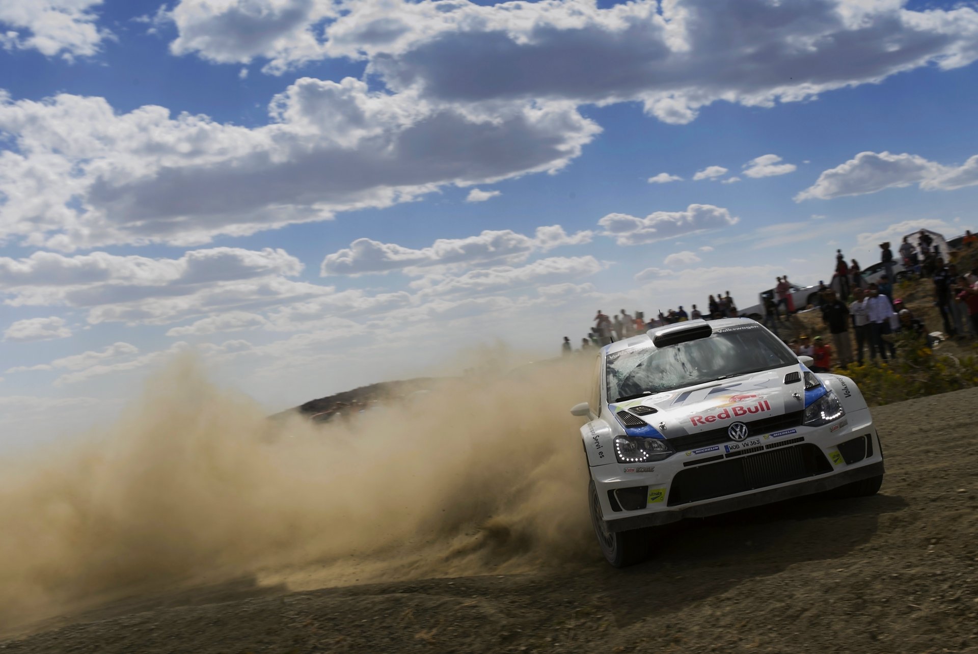 volkswagen polo wkr rallye s. ogier auto rallye rennen himmel tag menschen schleudern weiß
