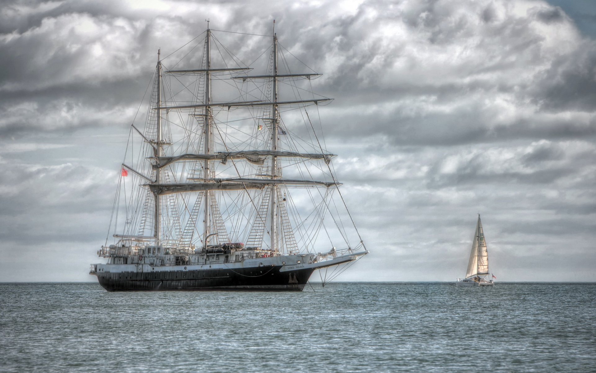 hip mast sailboats sail sea ocean horizon catamaran