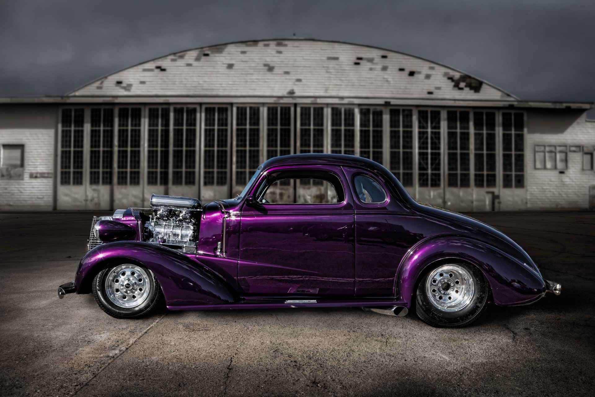 hot rod auto d epoca viola classico vintage strada