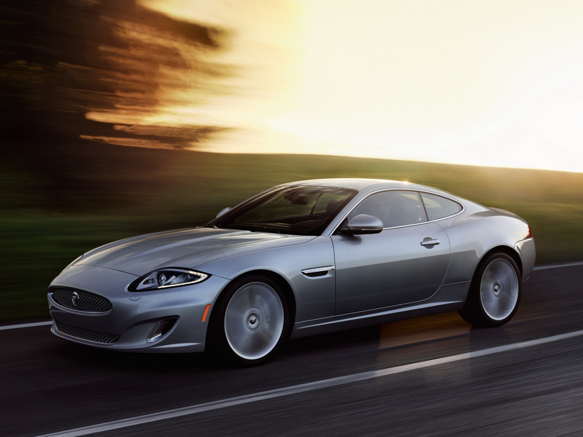 voiture voiture jaguar coupé gris trafic route jaguar xk argent