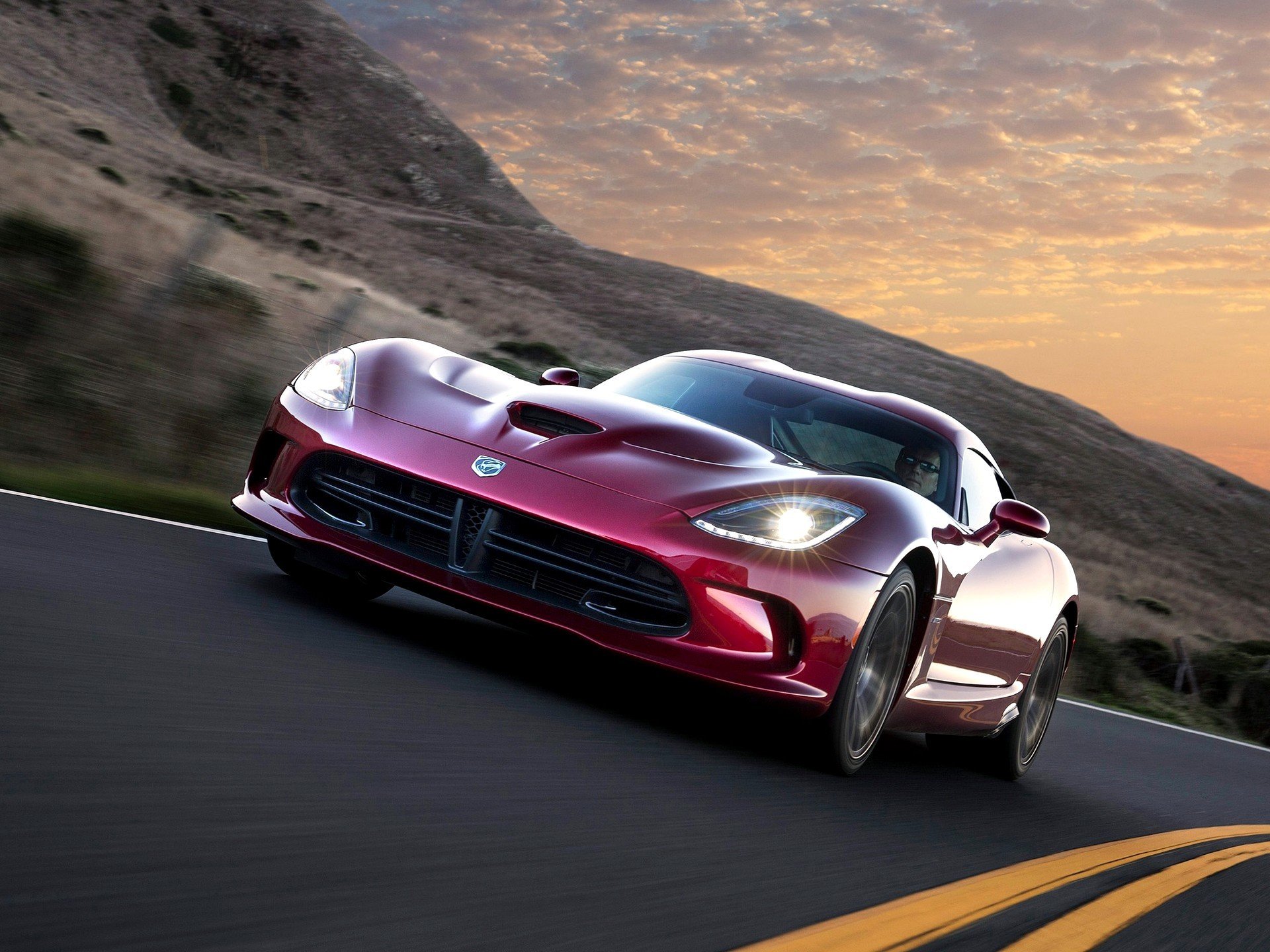 tapety samochodowe dodge viper sto gts 2012 prędkość światła tapety dodge viper cpt gts czerwony samochód wieczór z przodu