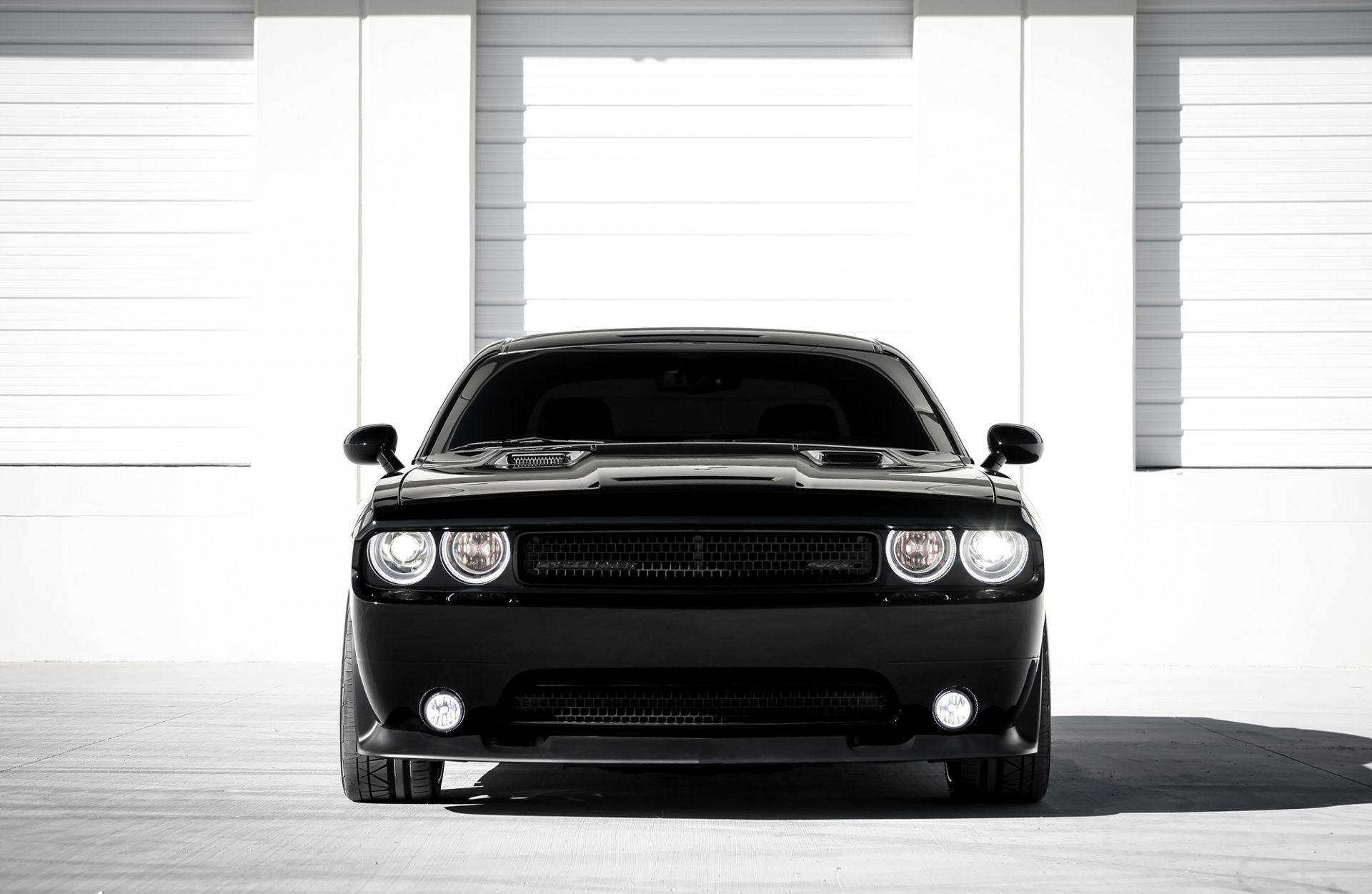 ausweichen challenger srt8 exklusives autofahren schwarz front dodge challenger front tuning