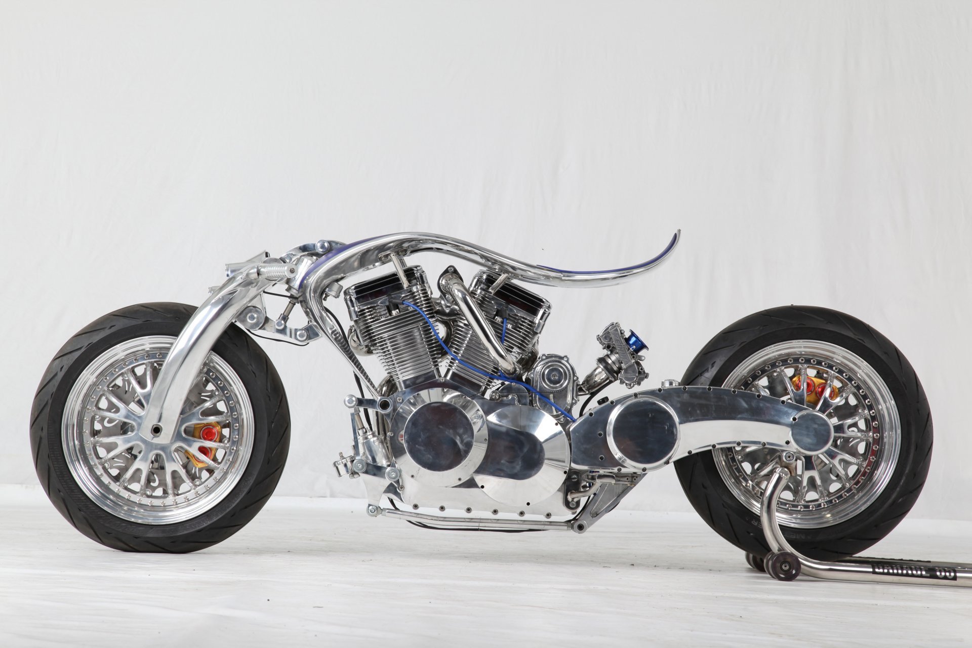 moto cromo design messa a punto potenza prototipo