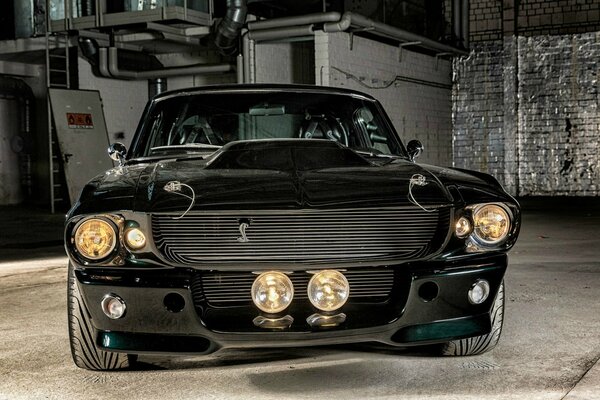 Negro interesante coche Mustang
