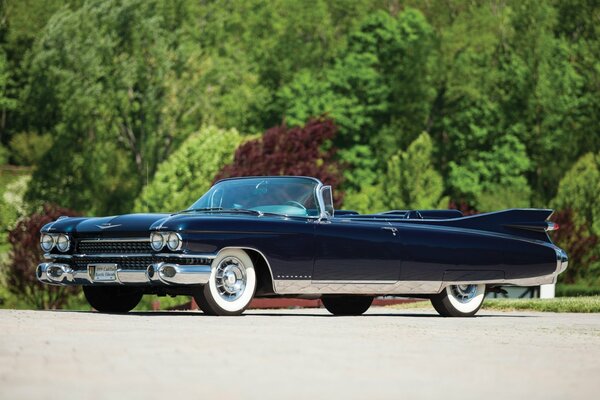 Ein Klassiker von 1959 blauer Cadillac Eldorado