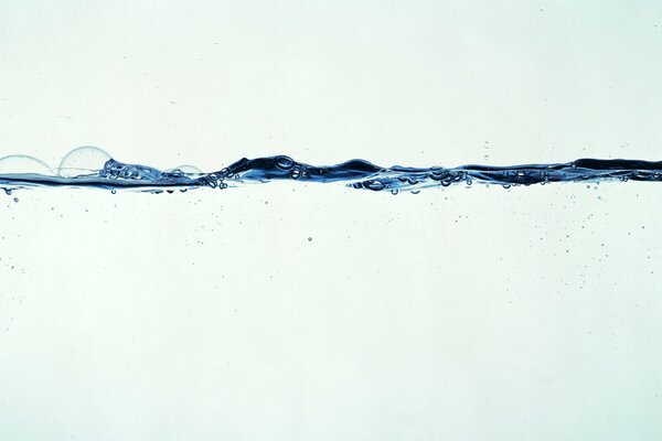 Linea di acqua blu con bolle