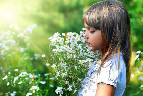 Raggio di luce nei colori della ragazza