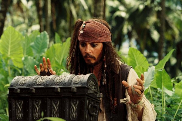 Jack Sparrow encuentra un cofre del tesoro