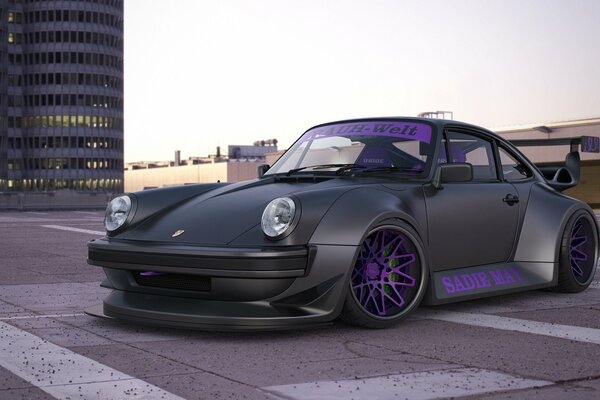 Voiture de sport grise avec inscriptions violettes