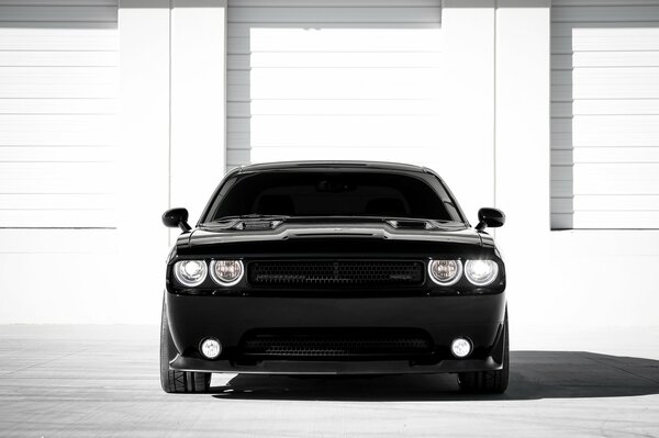 Dodge Challenger SRT8 exclusive noir tuning