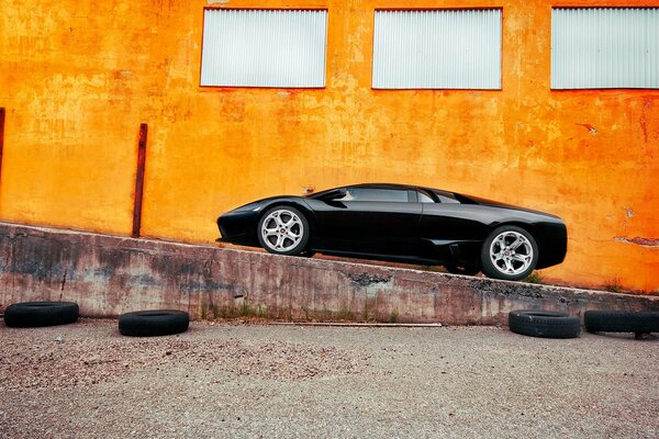 Supersportwagen schwarzer Lamborghini murcielago