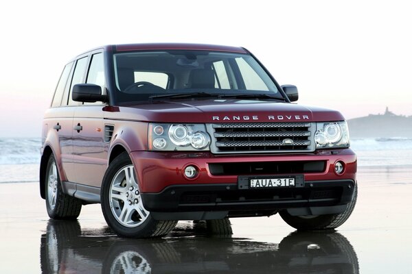 Range rover Bordeaux in riflessione