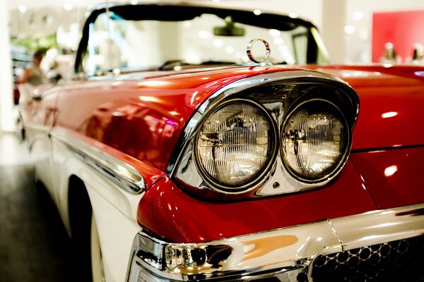 Retro Ford faros de cerca