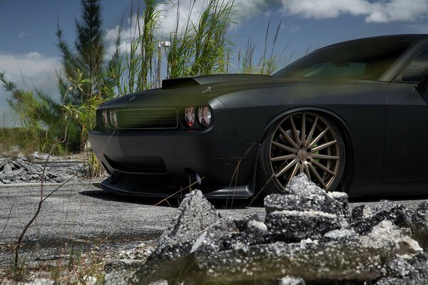 Nero opaco auto challenger srt8