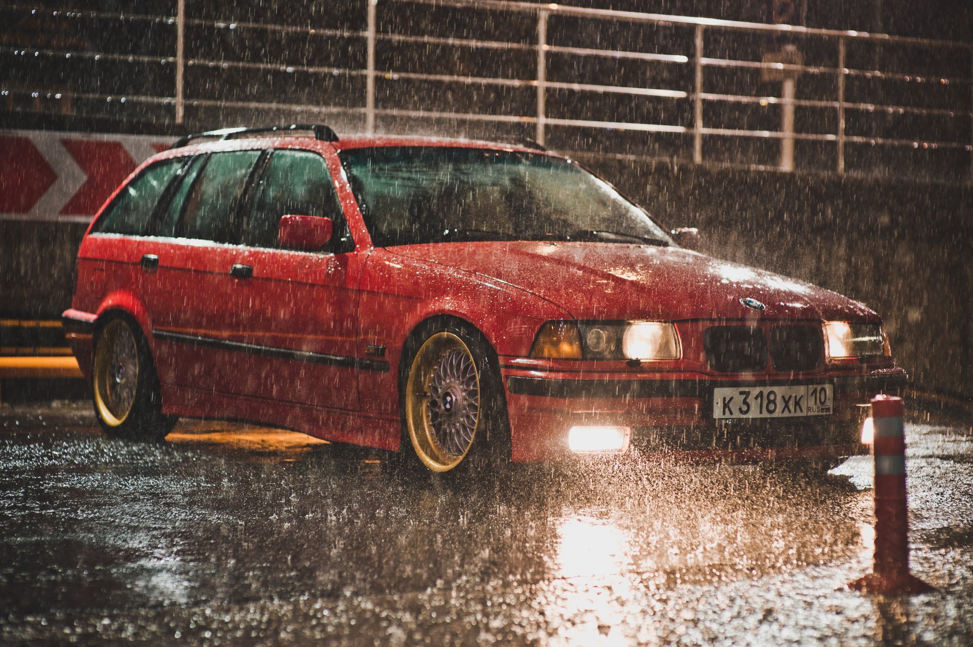 bmw e36 touring red bbs rain