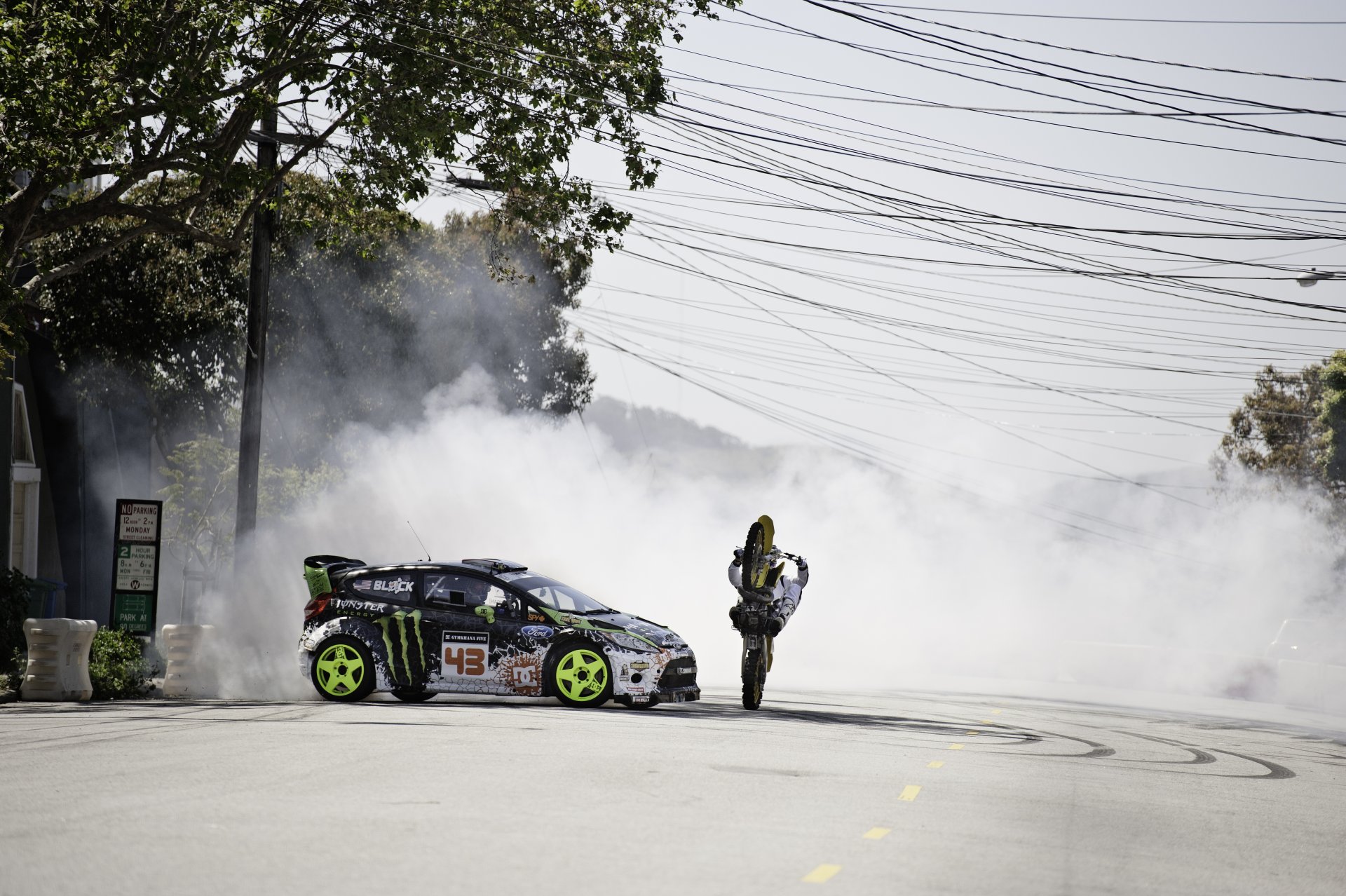 ford fiesta coche ken block deriva coche motocicleta derrape humo