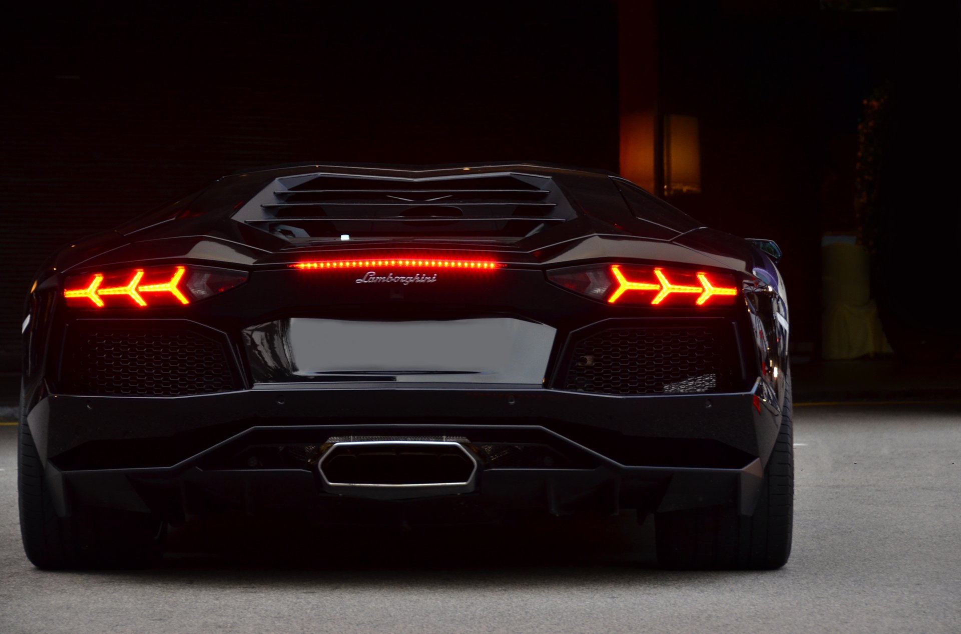 lamborghini aventador lp700-4 noir lamborghini aventador arrière phare