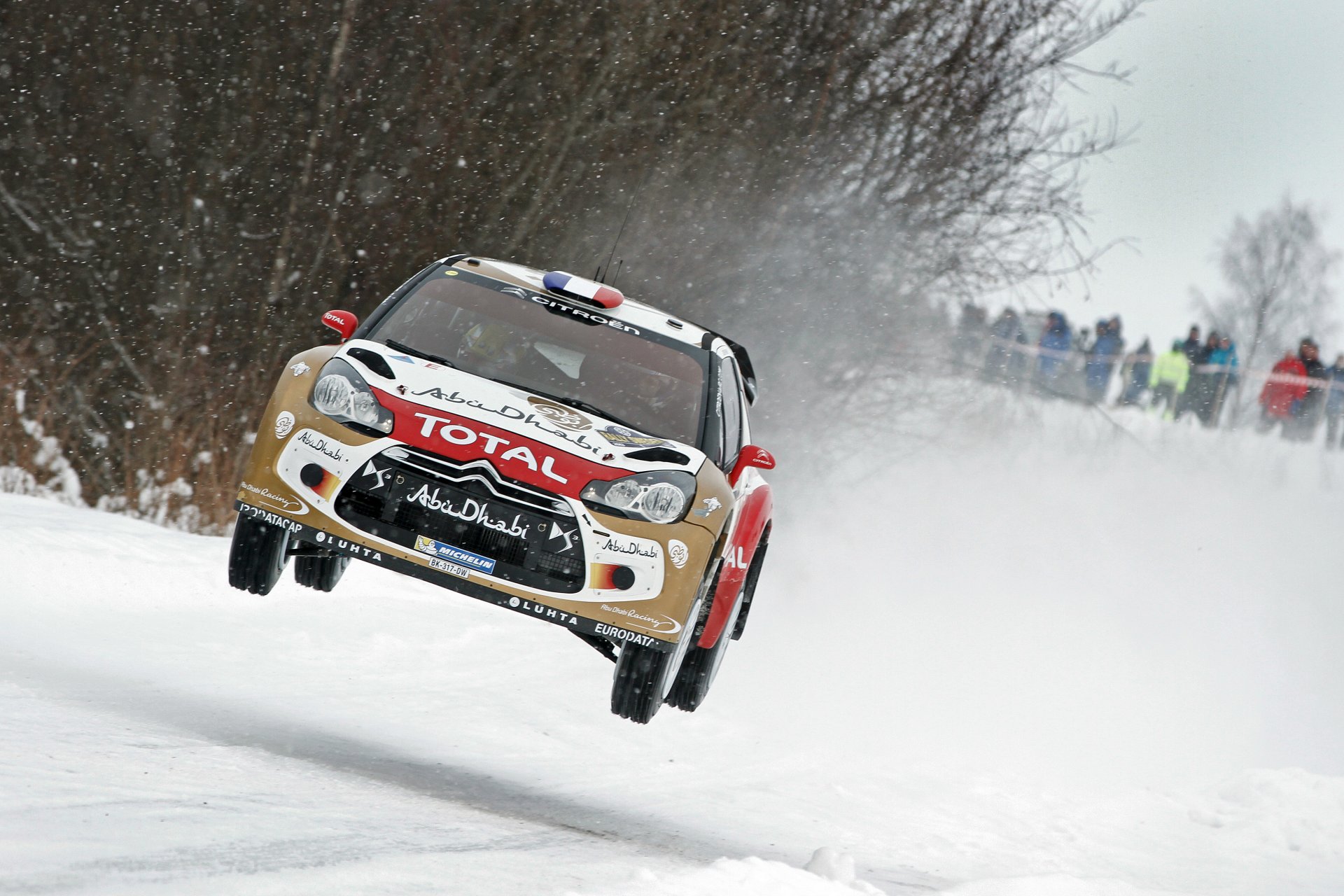 citroen ds3 rally wrc sebastien loeb daniel elena in the air front flies winter snow