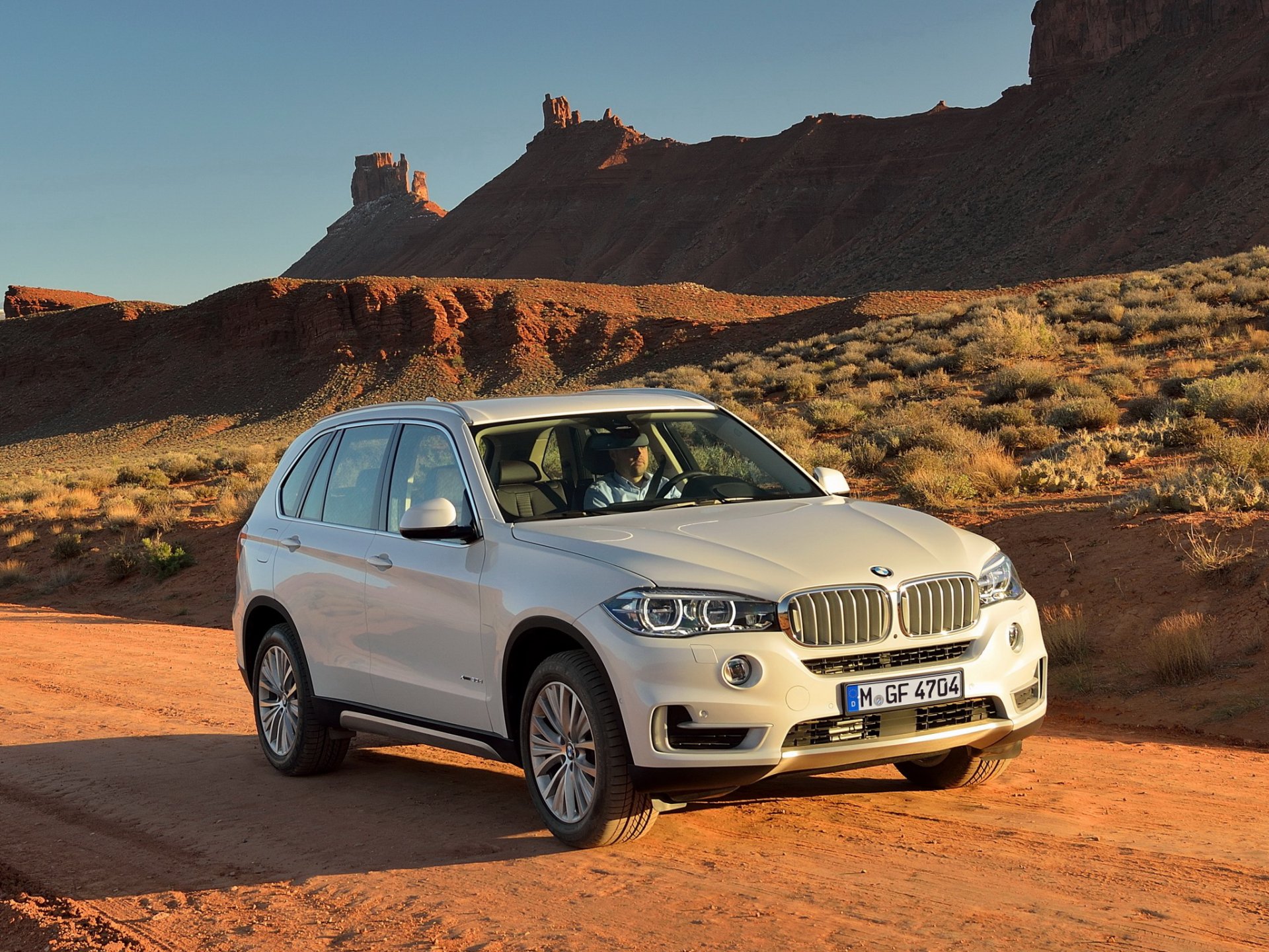 bmw x5 xdrive30d beautiful car white bmw