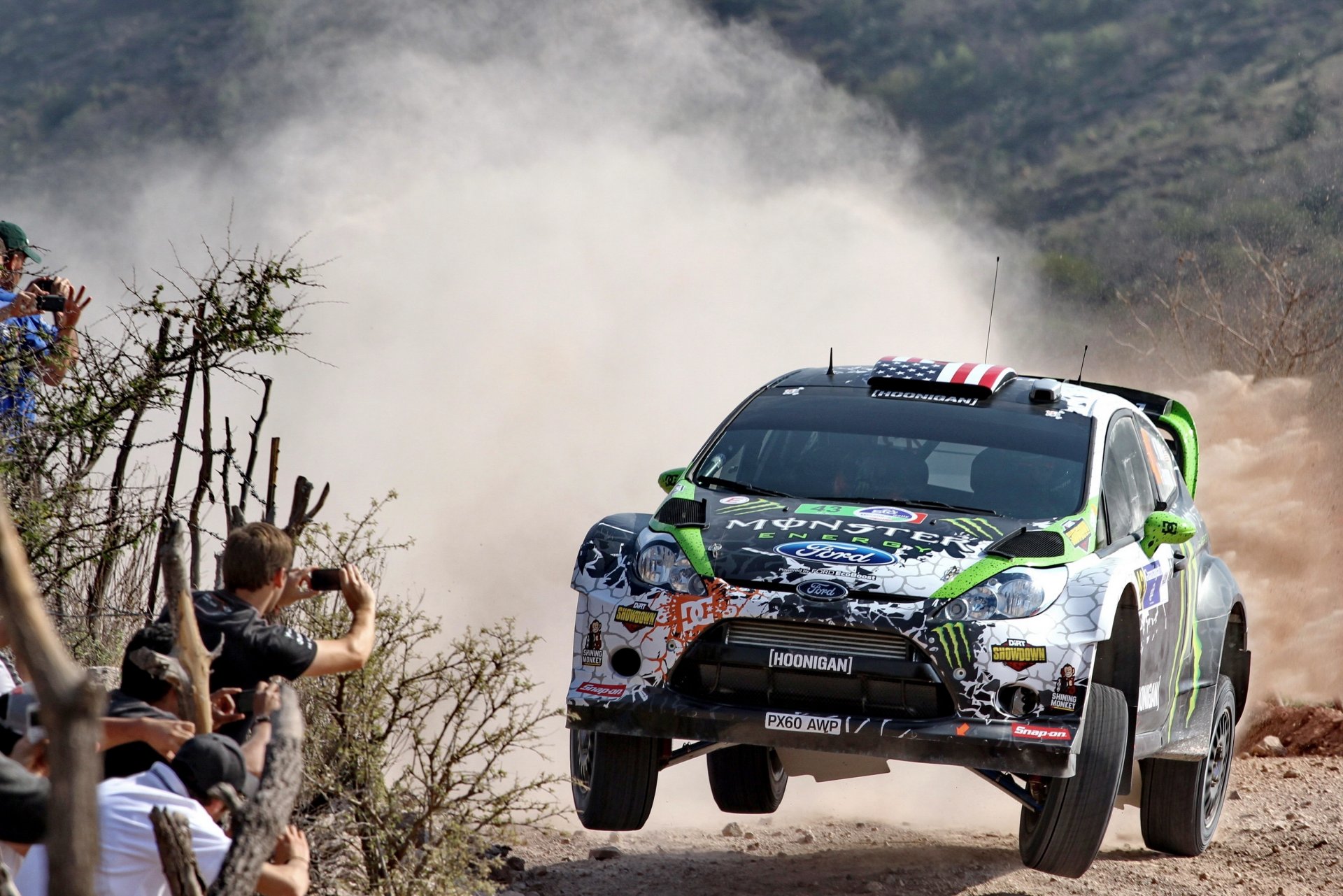 ford fiesta ken block wrc rajd meksyk ludzie