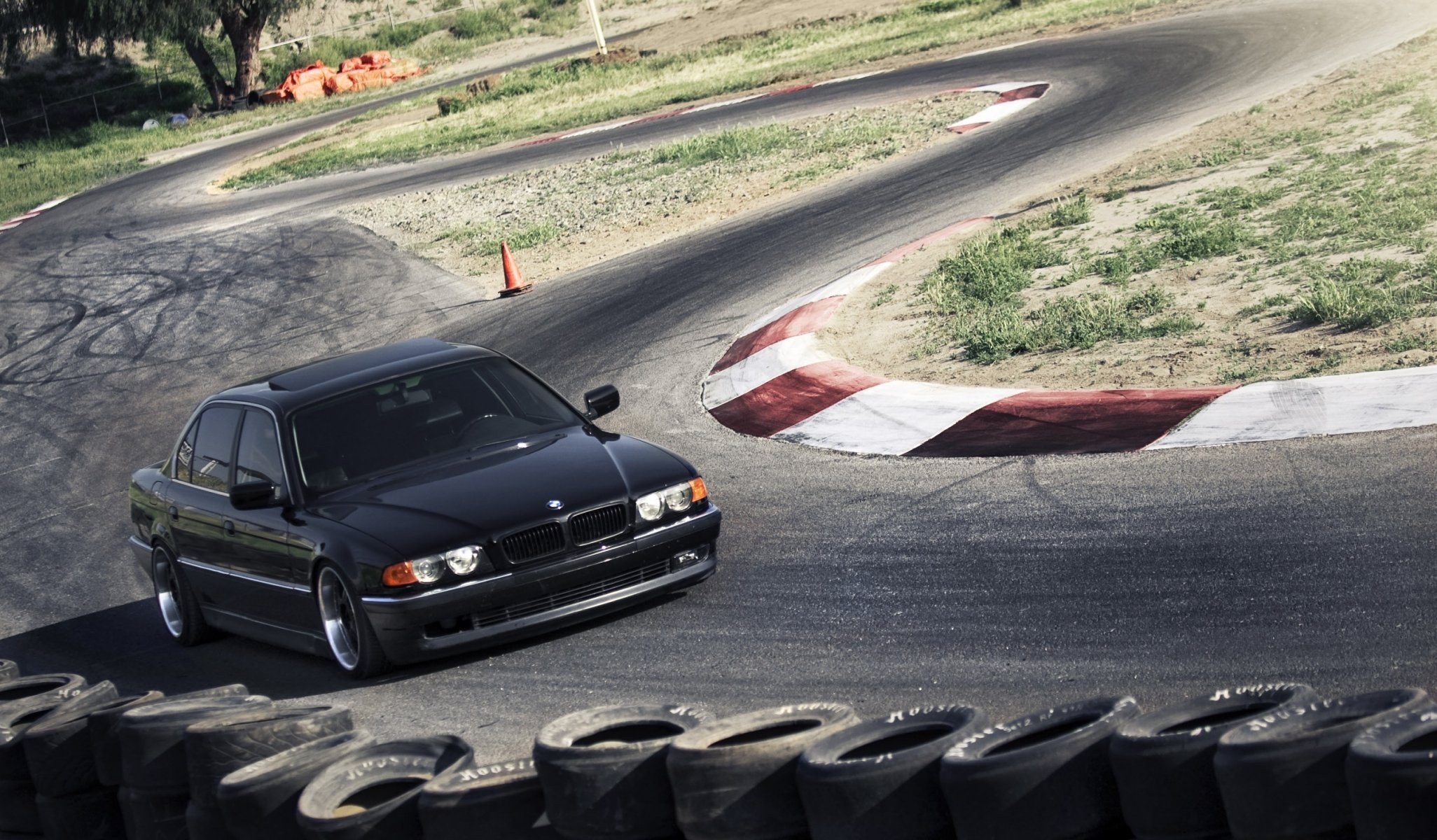 bmw 740 e38 dylan leff boomer sept tuning essai routier