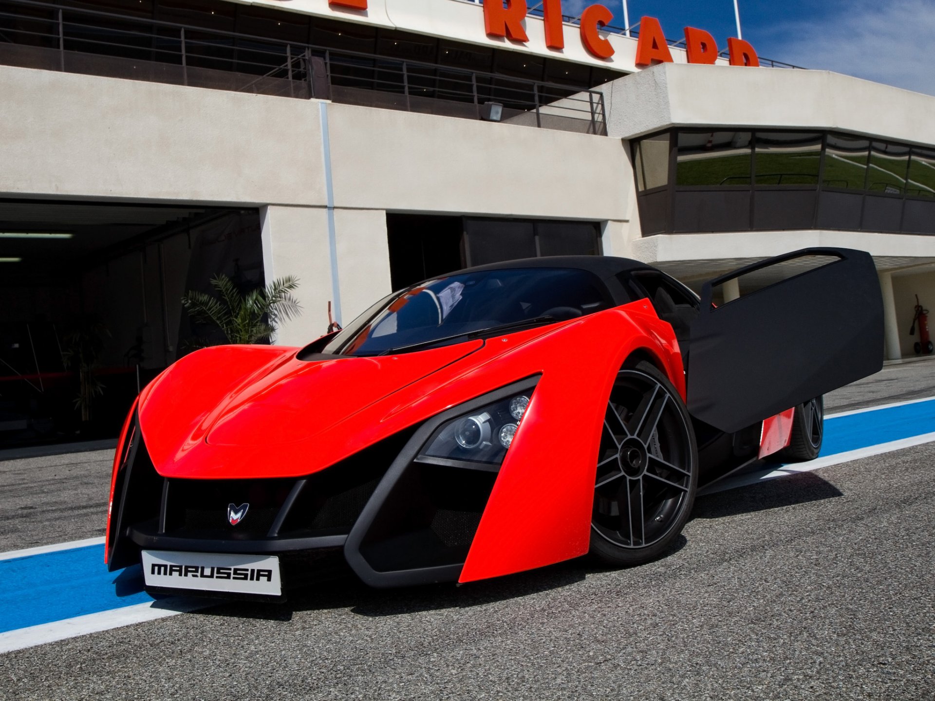 marussia b2 marussia b2 russia supercar rosso nero