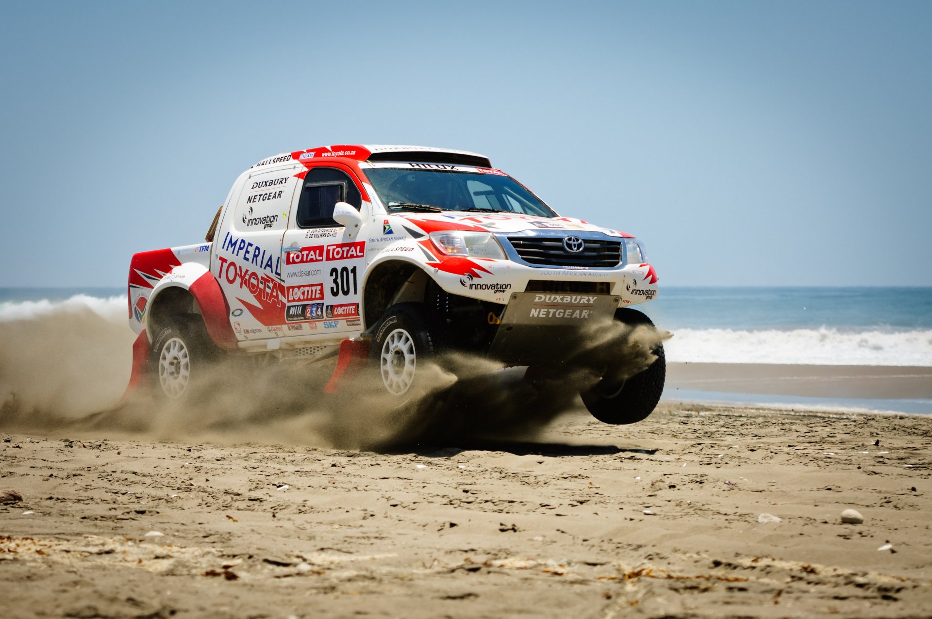 toyota hilux rallye toyota dakar meer sand