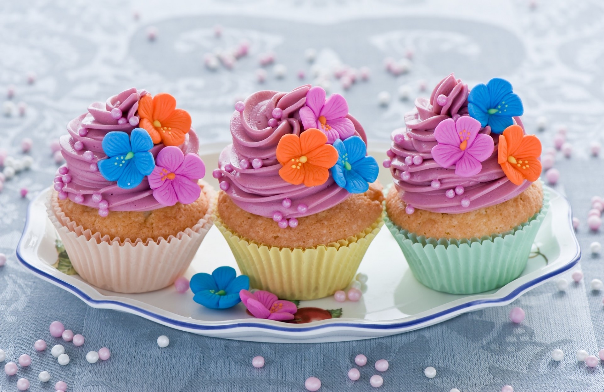 fiori multicolore crema cibo dolce dessert decorazione tavolo cottura torta rosa