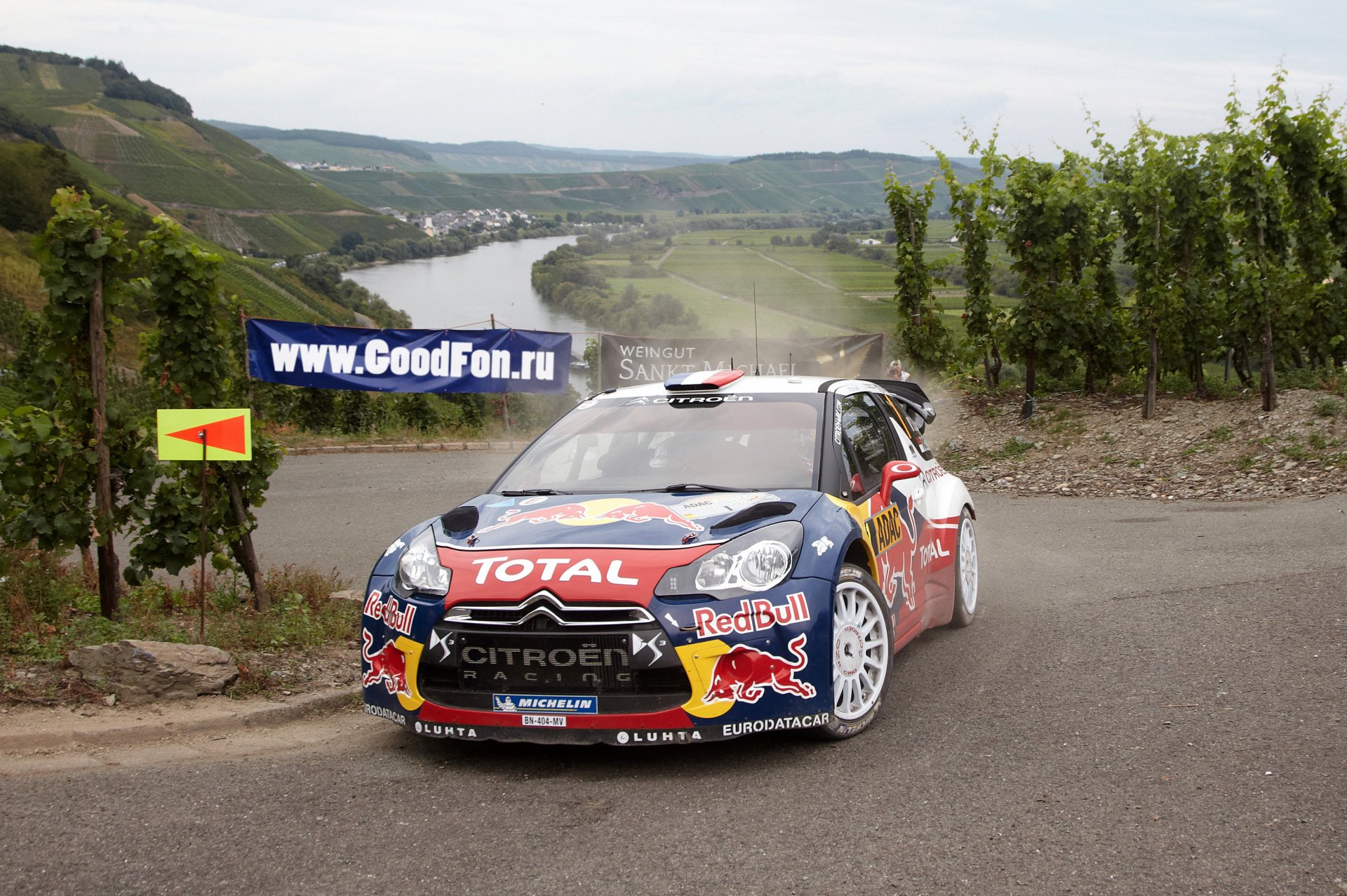 citroen ds3 rallye red bull auto voll front straße fluss