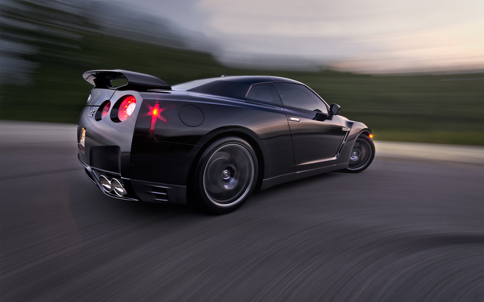 nissan nissan gtr in motion rigshot