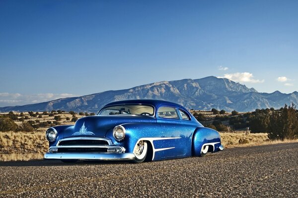 Oldtimer Chevrolet hot rod blau