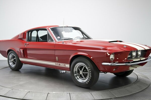 Ford Pustang red at the car show