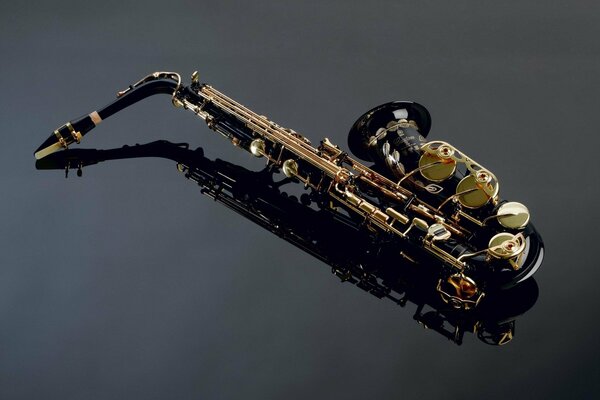 The sounds and appearance of the saxophone are beautiful