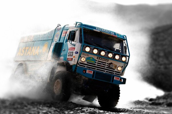 Leader della corsa Astana cargo Blue KAMAZ