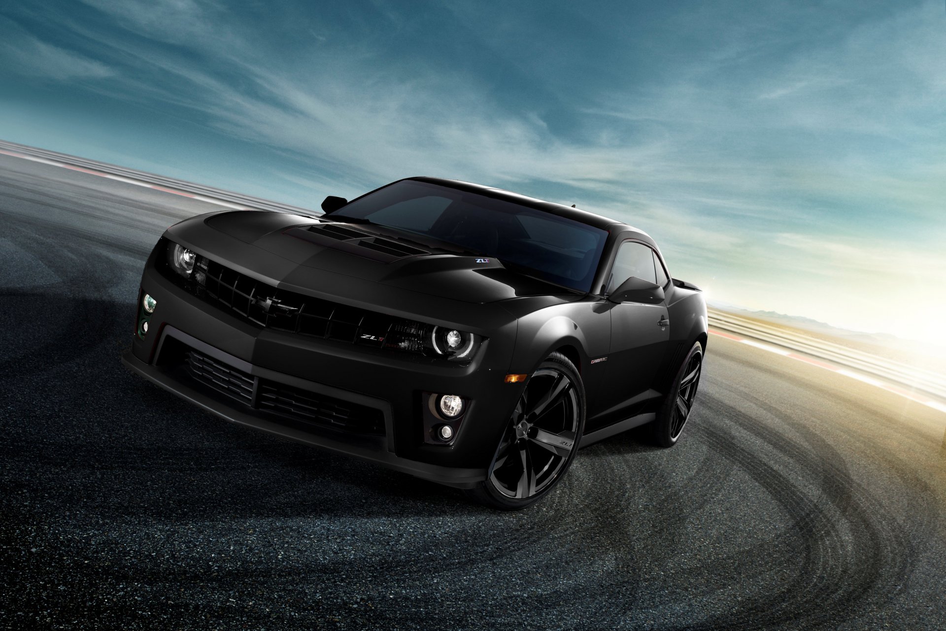 chevrolet camaro zl1 schwarz auf schwarz chevrolet camaro zl1 getönt himmel wolken