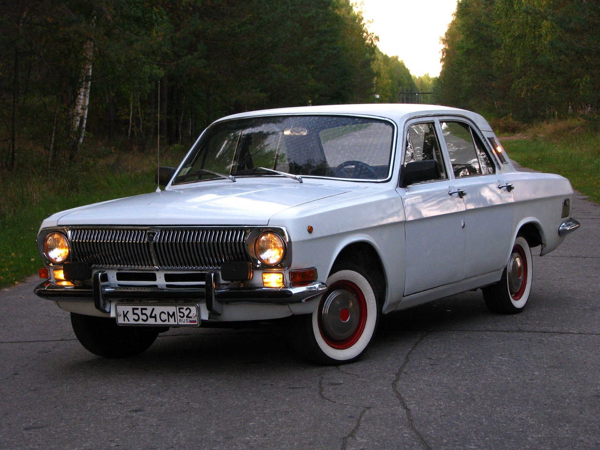 gas 24 volga road retro soviet union wallpaper background