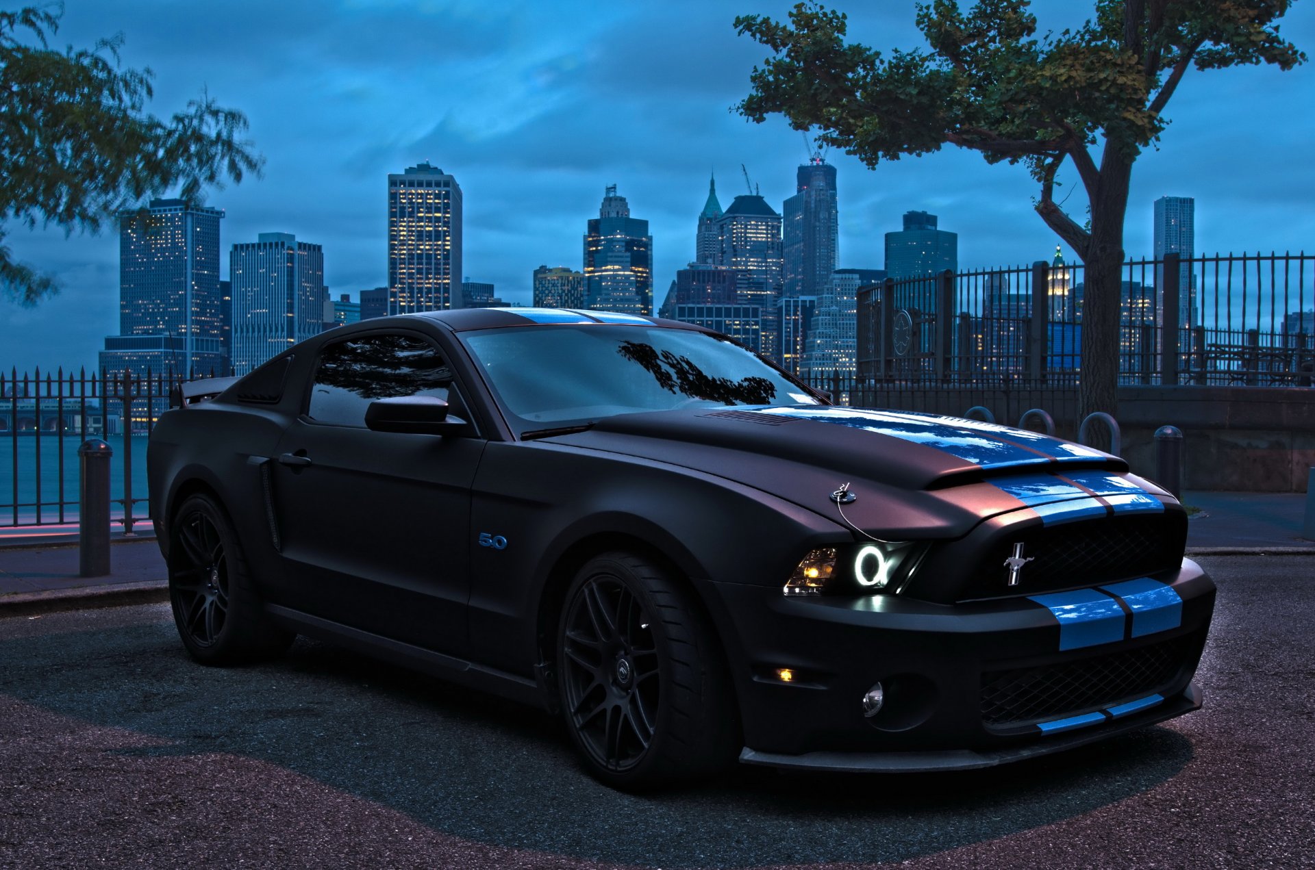 ford mustang czarny tuning