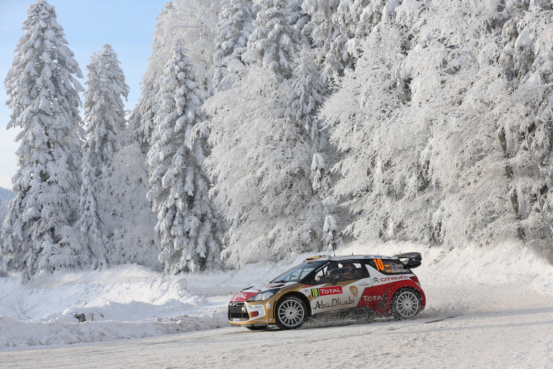 citroen ds3 rally wrc neve inverno foresta vista laterale rally