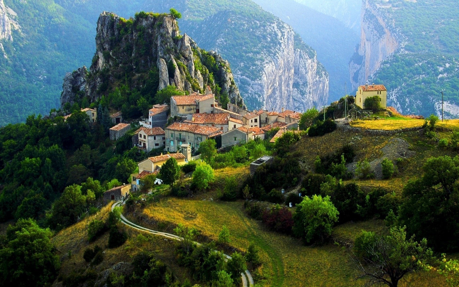 france village montagnes alpes ville maisons