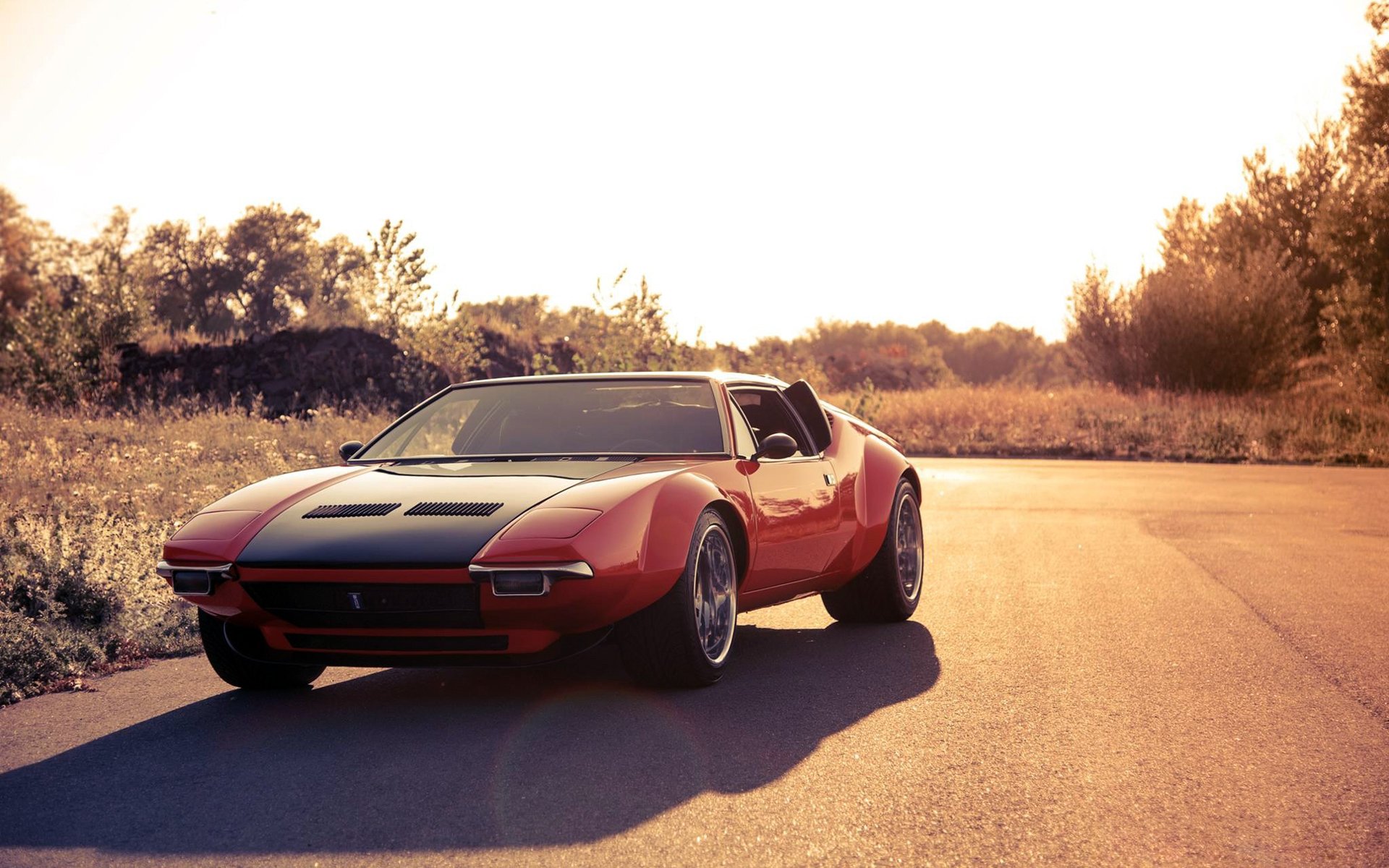 спорткар de tomaso pantera автообои природа