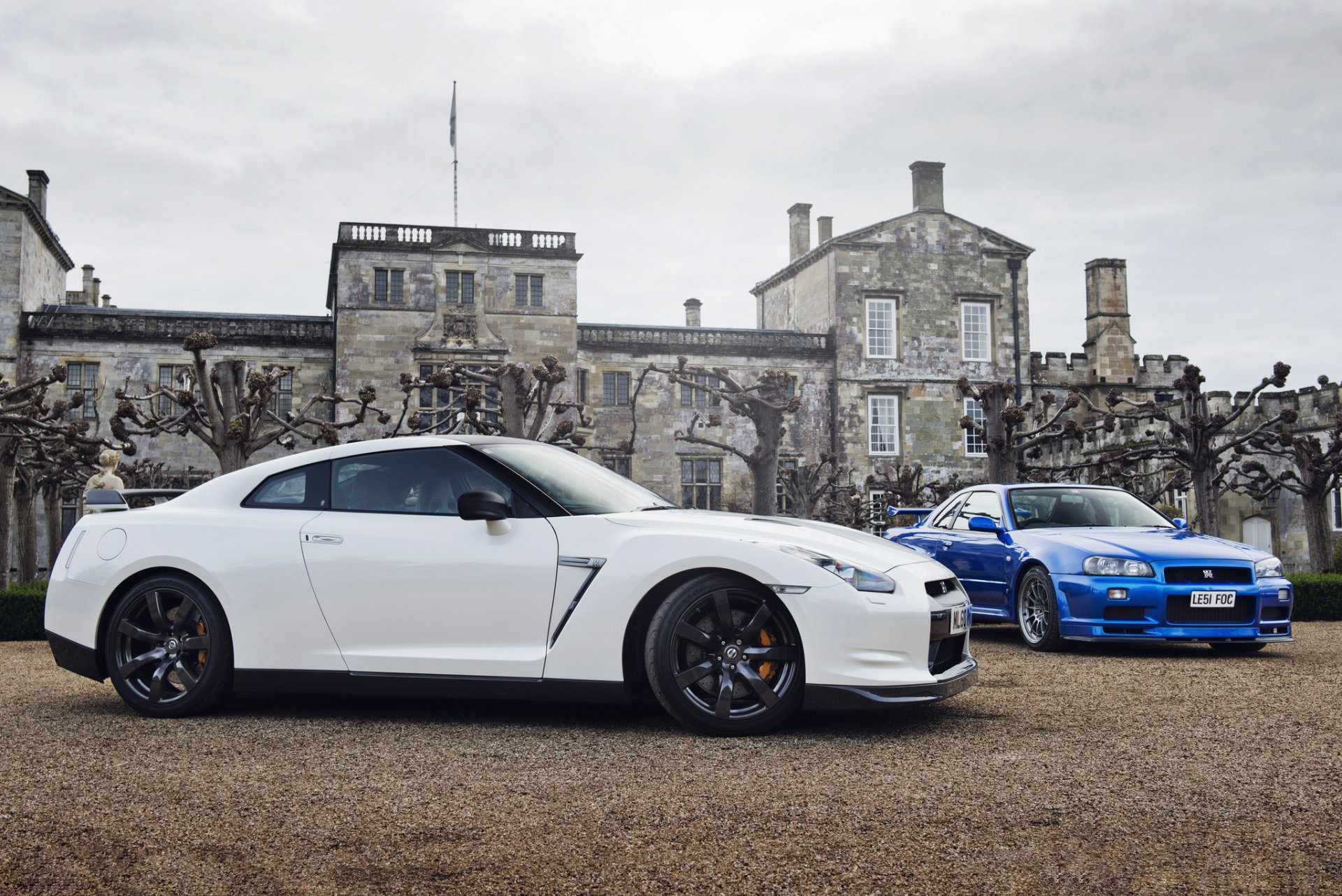 nissan horizonte gtr r34 r35 azul blanco árbol frente nissan skyline gtr r34 r35 casa árboles