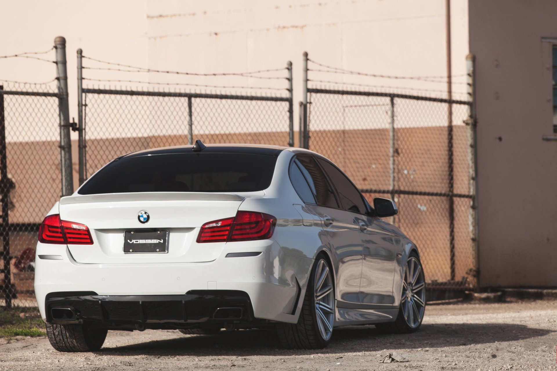 bmw 550i f10 bianco bmw backsplash colorato guardrail