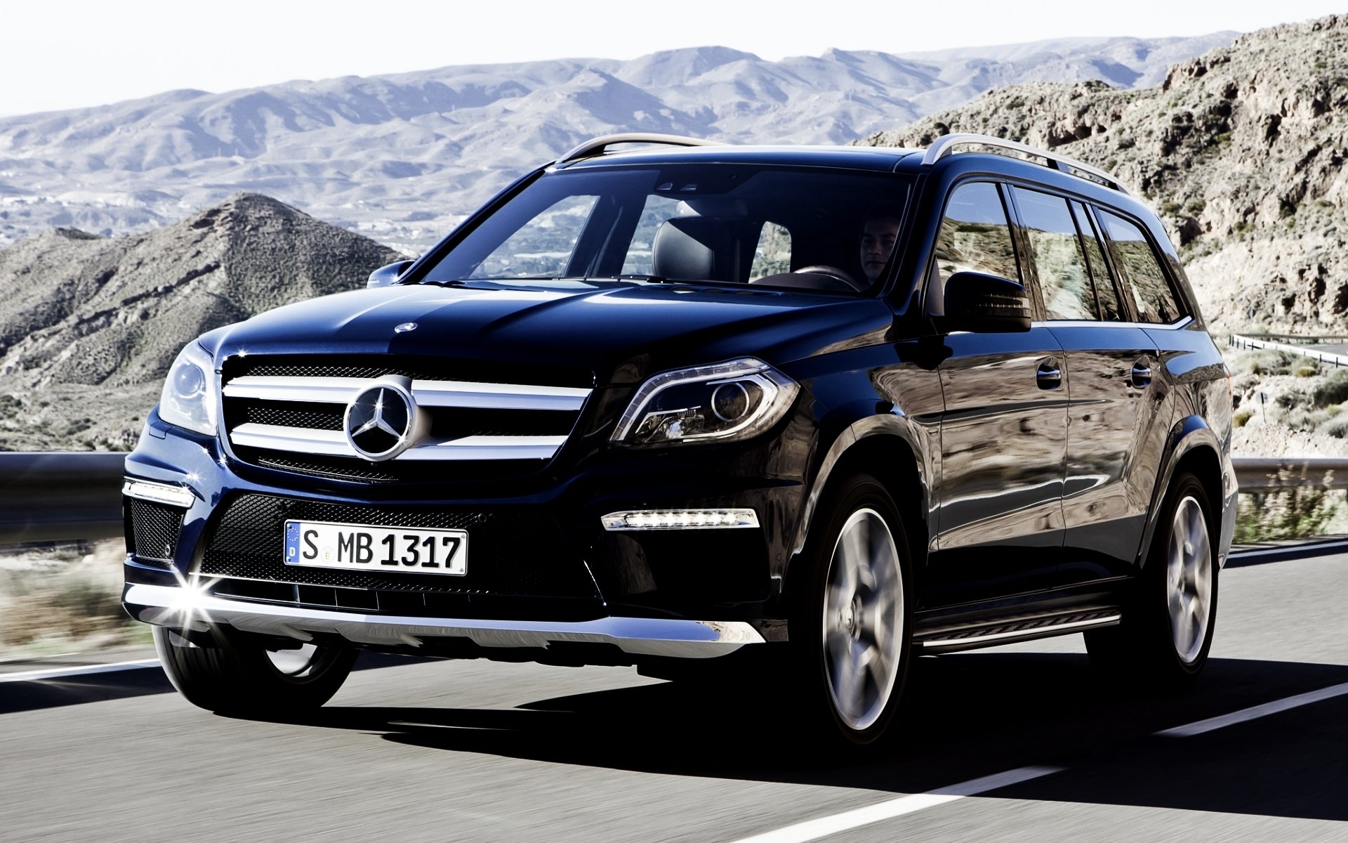 mercedes-benz gl bluetec mercedes gl jeep przód niebieski droga wzgórza blask