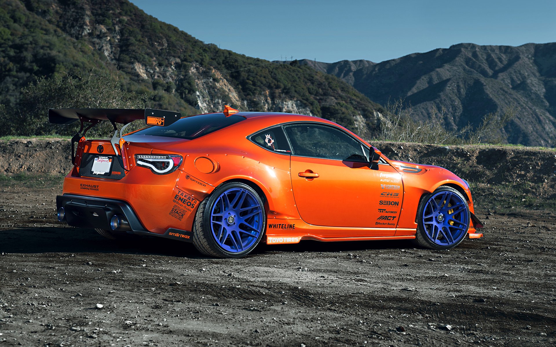 toyota scion fr-s tuning widebody spoiler orange stil felgen räder berg