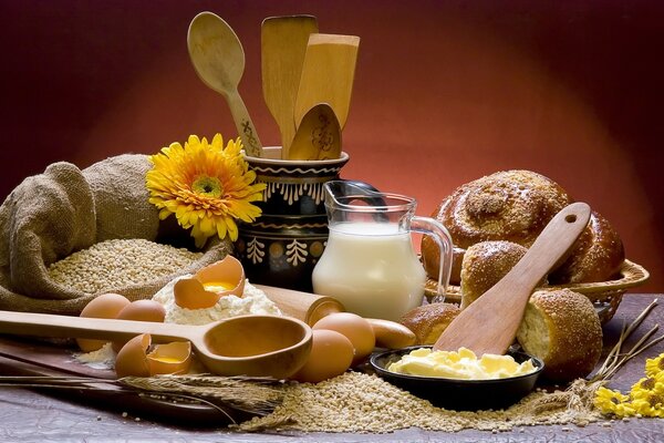 Table avec des fleurs de pain et de céréales