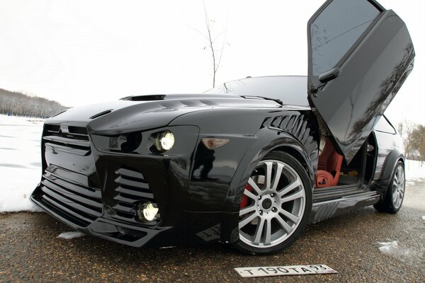 Tuningowany Black Lada Shark